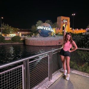 Meet your Posher, Raquel